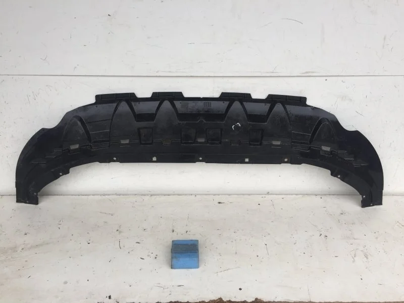 Пыльник бампера Audi Q7 2015-2022 4M0807611 2, передний