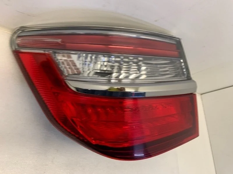 Фонарь внешний Toyota Camry 2017 8156133611 XV50, задний левый