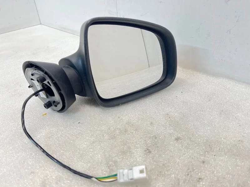 Зеркало боковое Renault Duster 2010-2021 963014889R 1, правое