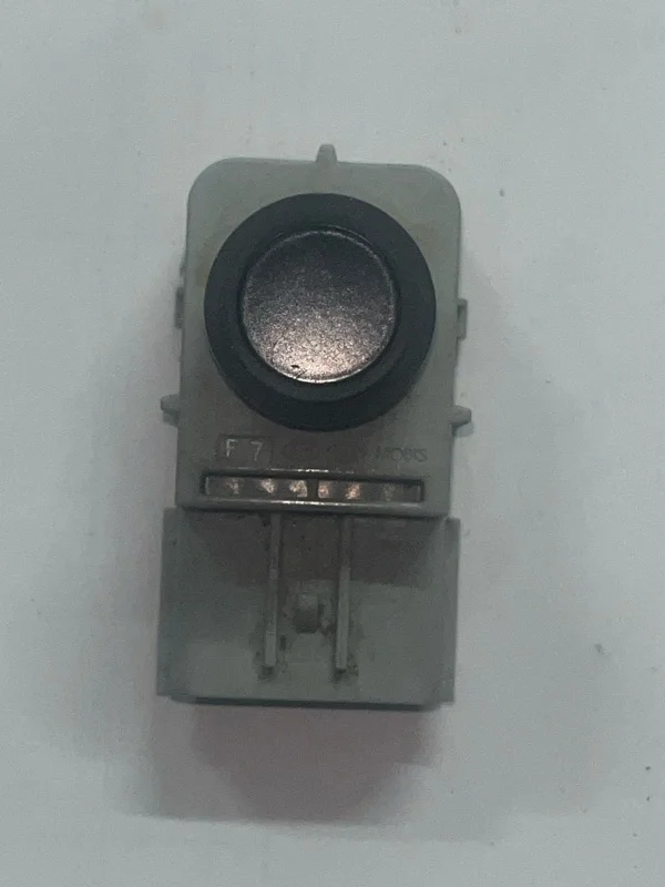 Датчик парковки Kia Soul 2013-2019 95720B2300 2