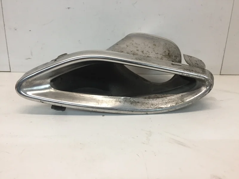 Насадка выхлопной трубы Mercedes-Benz E-klasse 2009-2016 A2124902727 W212, задняя