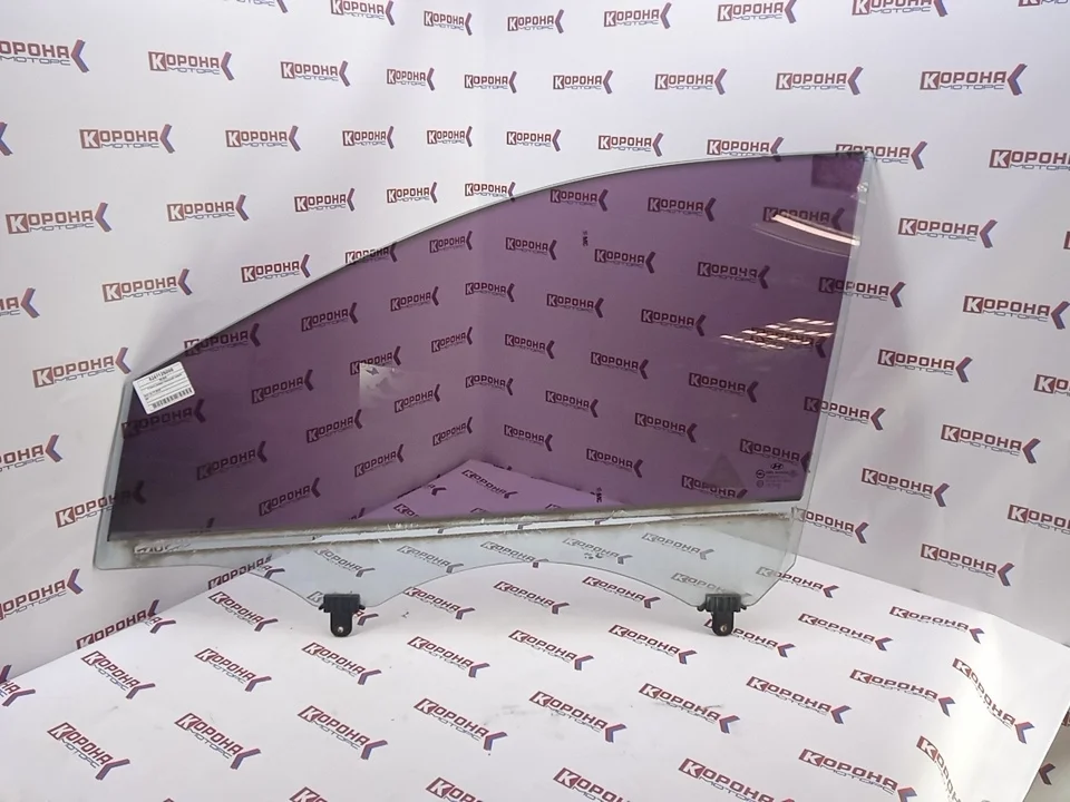 Стекло двери передней левой Б/У Б/У