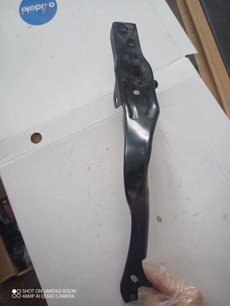 Кронштейн фар левый Mercedes-Benz E-класс W212/S212/C207/A207 рестайлинг (2013—2016)