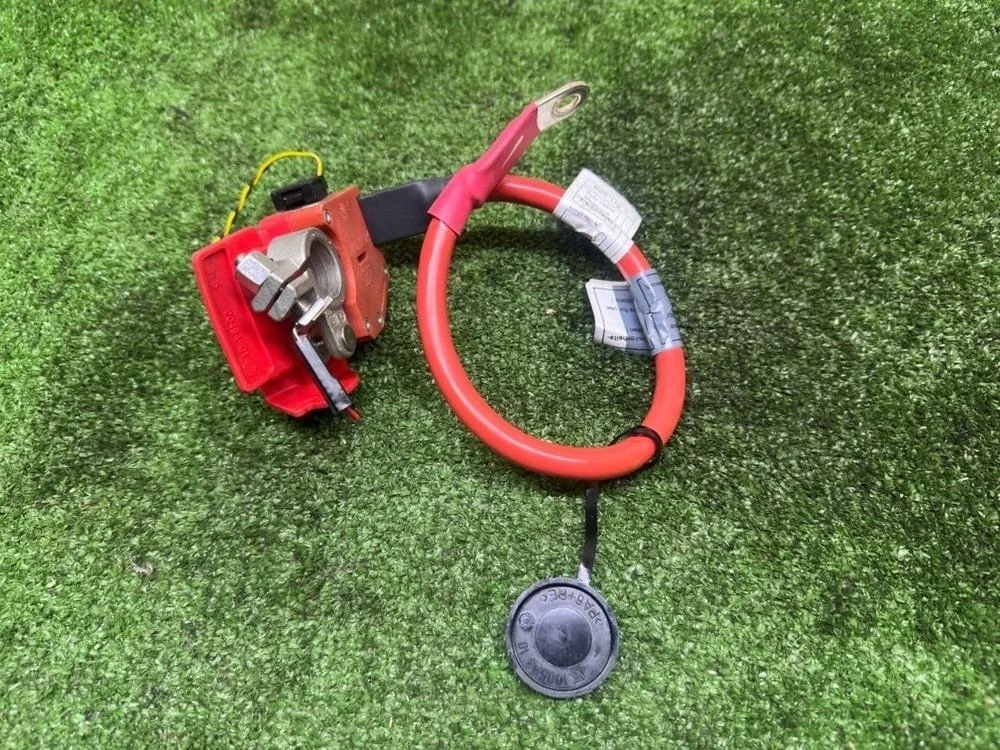 Плюсовой провод BMW F34 GT