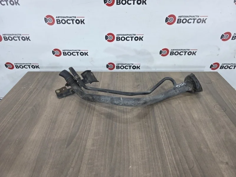 Горловина топливного бака NISSAN ALMERA 2000-2006 172215M501 N16E QG15DE QG16DE QG18DE