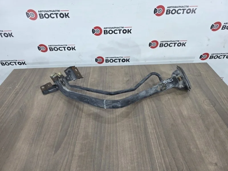 Горловина топливного бака NISSAN ALMERA 2000-2006 172215M501 N16E QG15DE QG16DE QG18DE