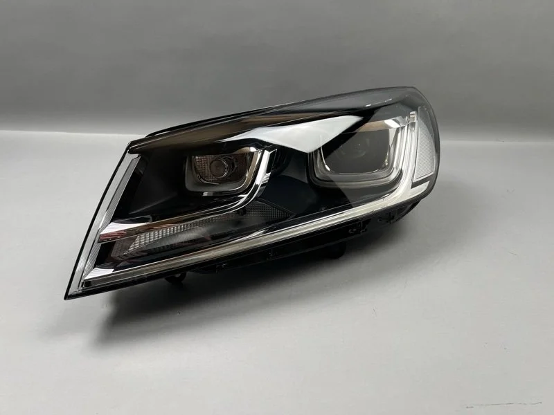 Фара Volkswagen Touareg 2014-2018 7P1941751B 2, передняя левая