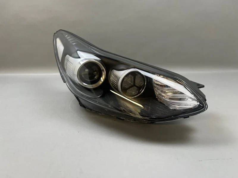 Фара KIA Sportage 2016-2018 92102F1010 4 QL, передняя правая