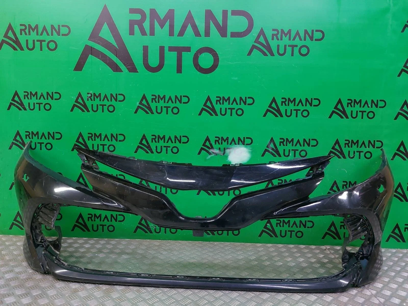 Бампер Toyota Camry 2017-2021 8 XV70