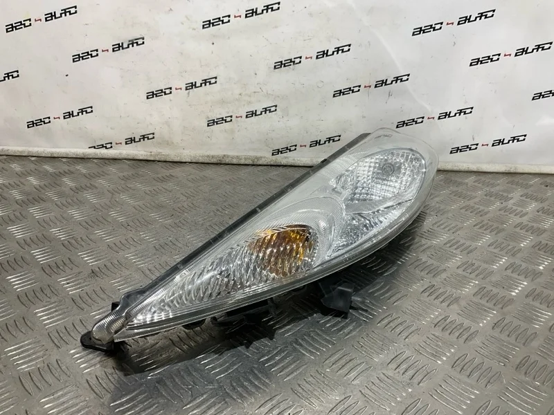 Фара Nissan Juke 2011 261251KL0B, левая