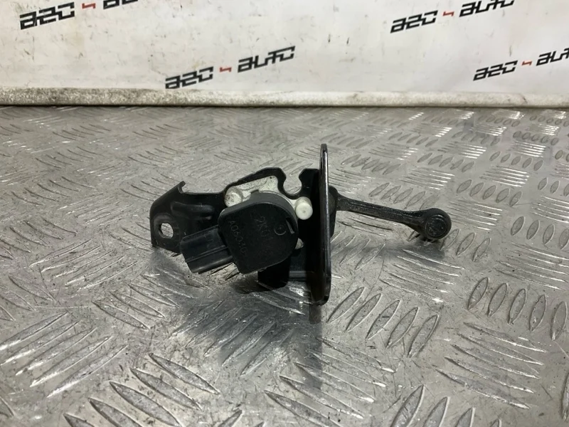 Датчик положения кузова Mitsubishi Outlander 2013 8651A095 3, передний