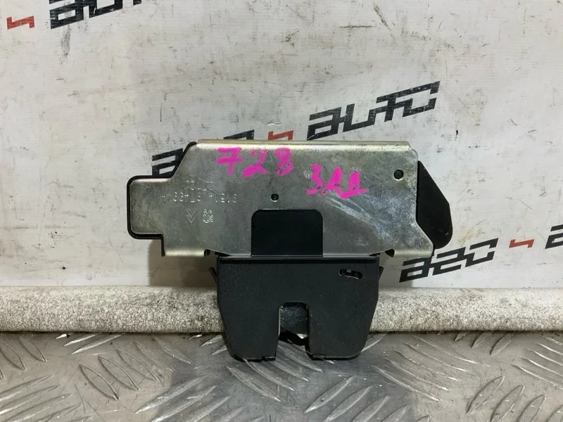 Замок багажника Peugeot 3008 2012 9684648680 1