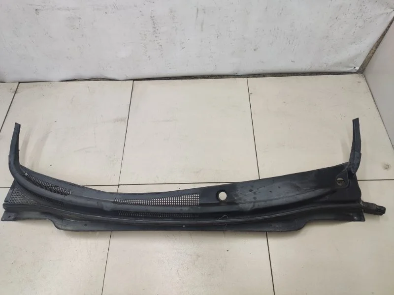 Решетка стеклоочистителей (планка под лобовое