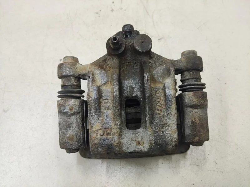 Суппорт тормозной задний левый Kia Ceed 1 ED