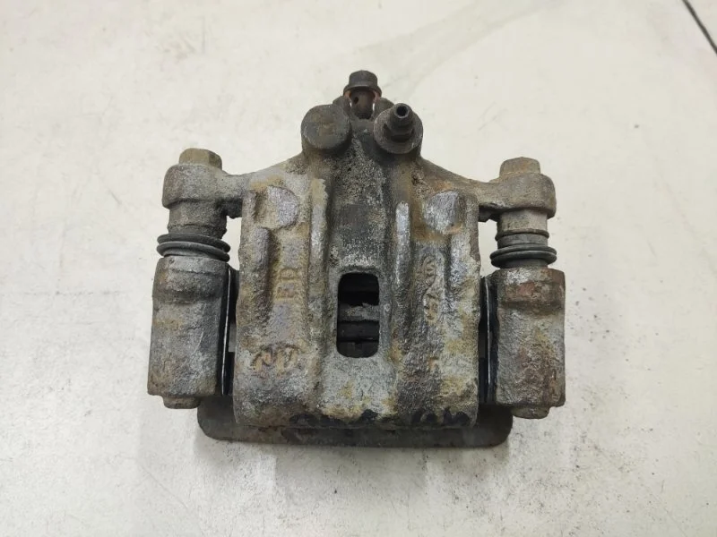 Суппорт тормозной задний правый Kia Ceed 1 ED