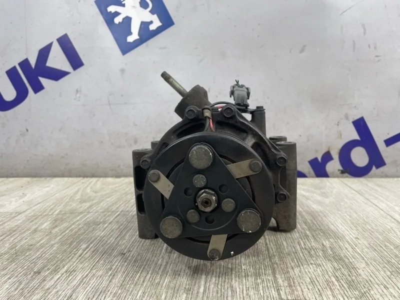 Компрессор кондиционера Chevrolet TrailBlazer 2008 GMT 360