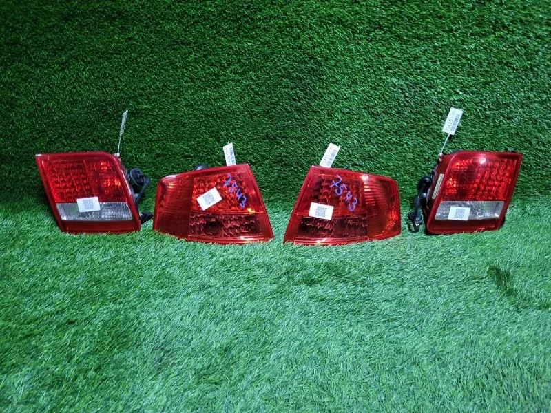 Фонари комплект Audi A8 2004 4E0945094C D3 BFM 4.2, задние