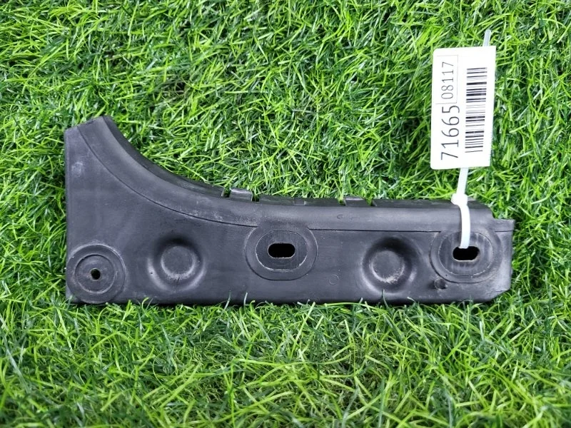 Направляющая переднего бампера Audi A6 2002 4B0807284B C5 BES 2.7T, передняя правая