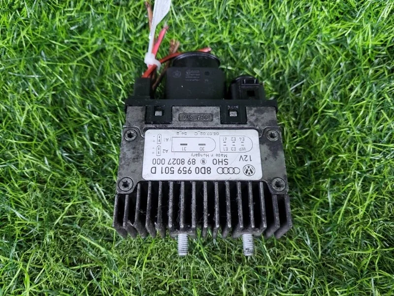 Блок управления вентилятором Audi A6 2002 8D0959501D C5 BES 2.7T