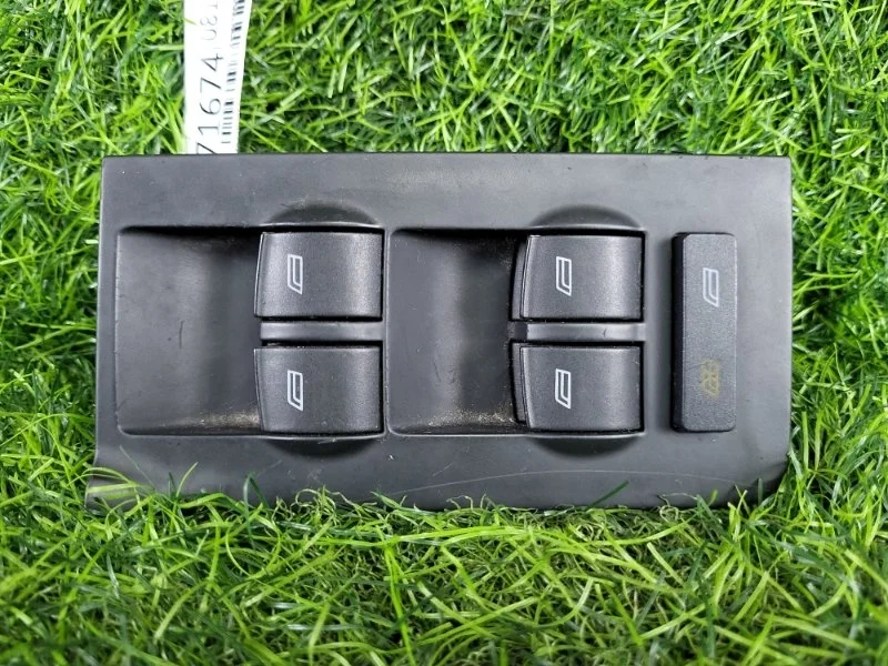 Блок стеклоподъемников Audi A6 2002 4B0959851 C5 BES 2.7T, передний