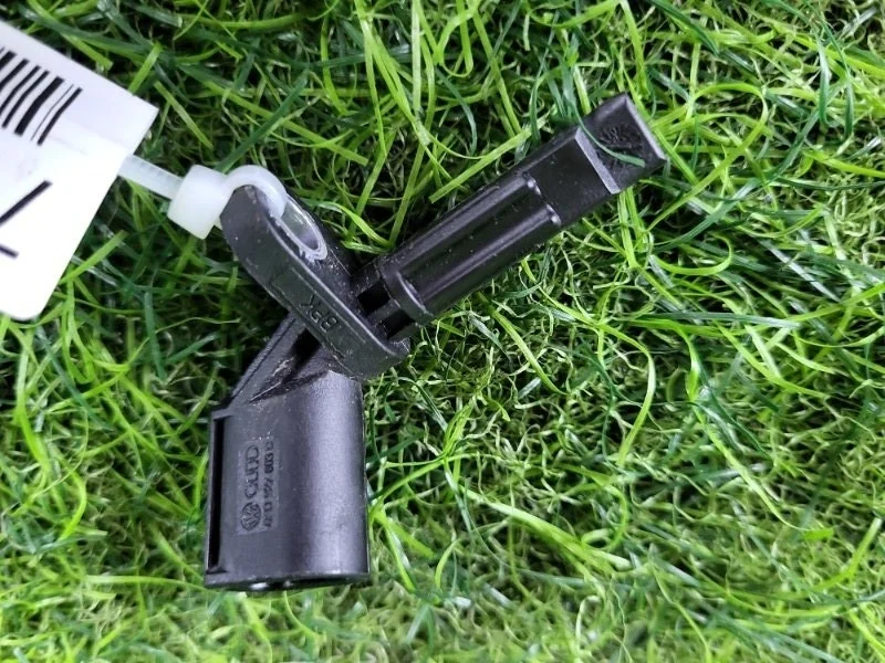 Датчик ABS Audi A4 2008 4E0927803D B8 CALA 3.2, передний левый