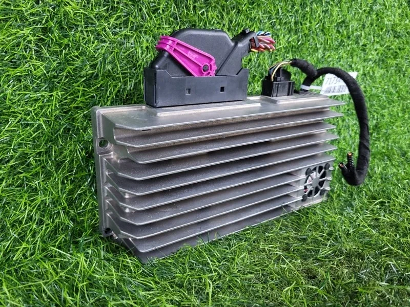 Усилитель звука Audi A4 2008 8T0035223F B8 CALA 3.2