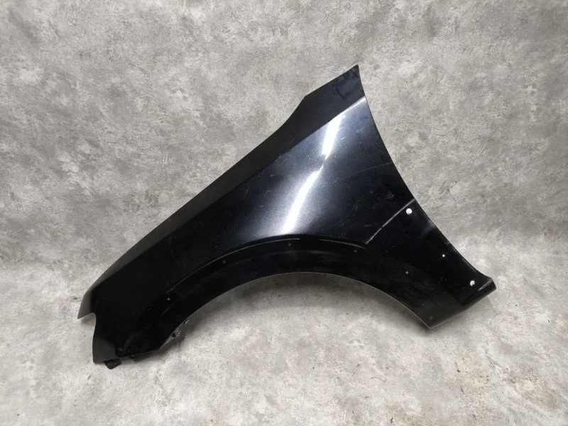 Крыло переднее левое Mitsubishi Pajero V90