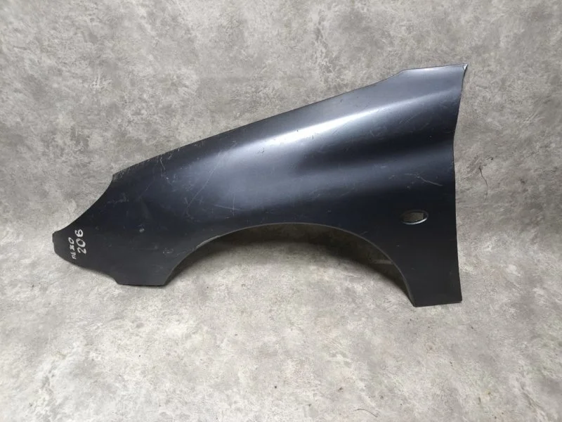 Крыло переднее левое Peugeot 206