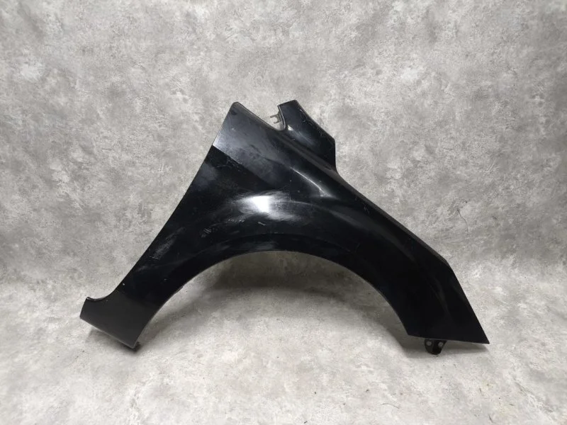 Крыло переднее правое Ford Focus MK 2