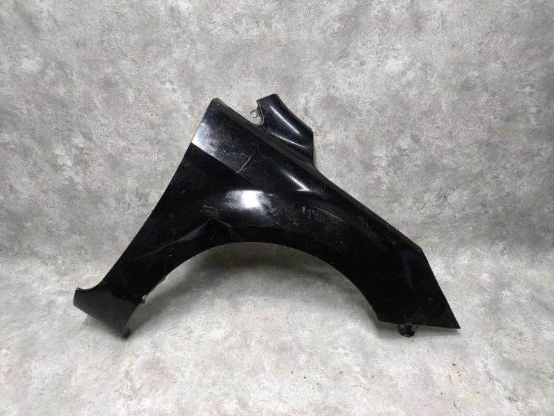 Крыло переднее правое Ford Focus MK 2