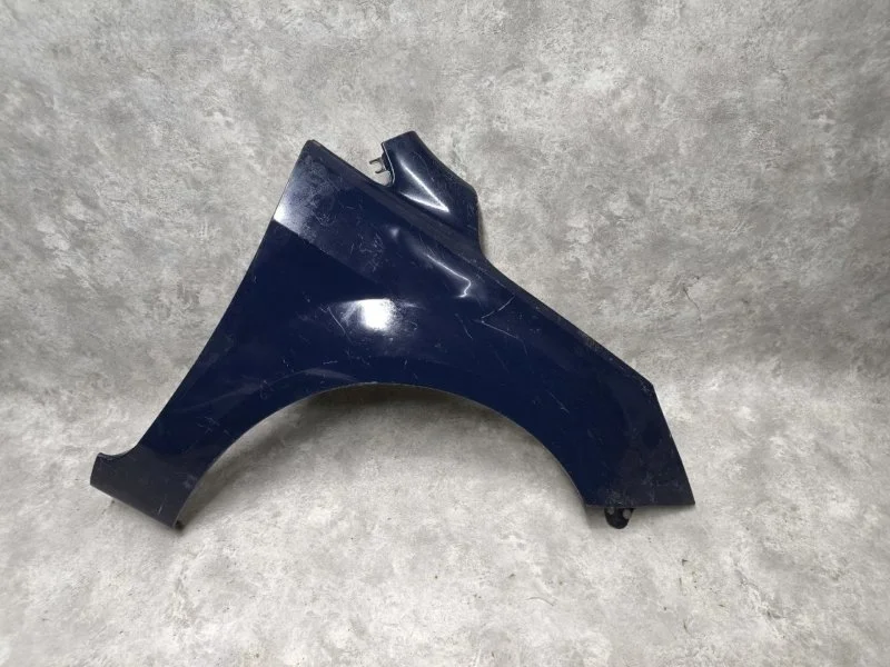 Крыло переднее правое Ford Focus MK 2