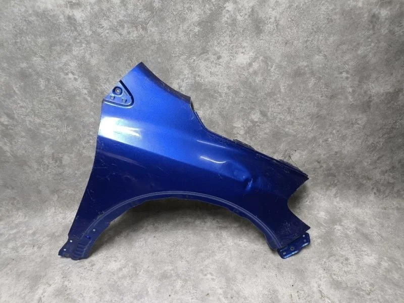 Крыло переднее правое Suzuki SX4