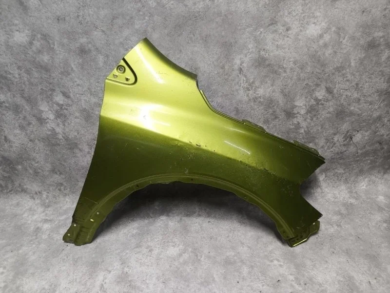 Крыло переднее правое Suzuki SX4
