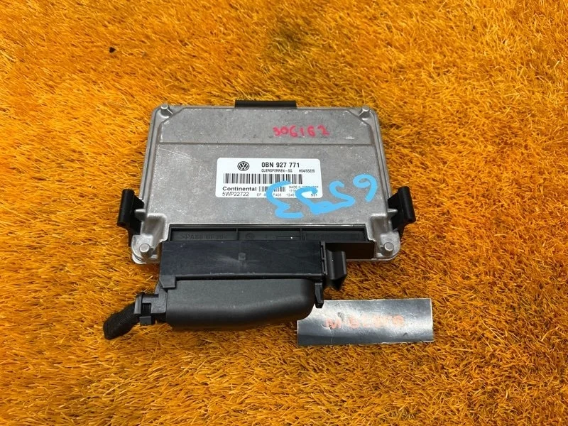 Блок управления раздаточной коробкой Volkswagen Touareg 2011 0BN927771 7P CGRA