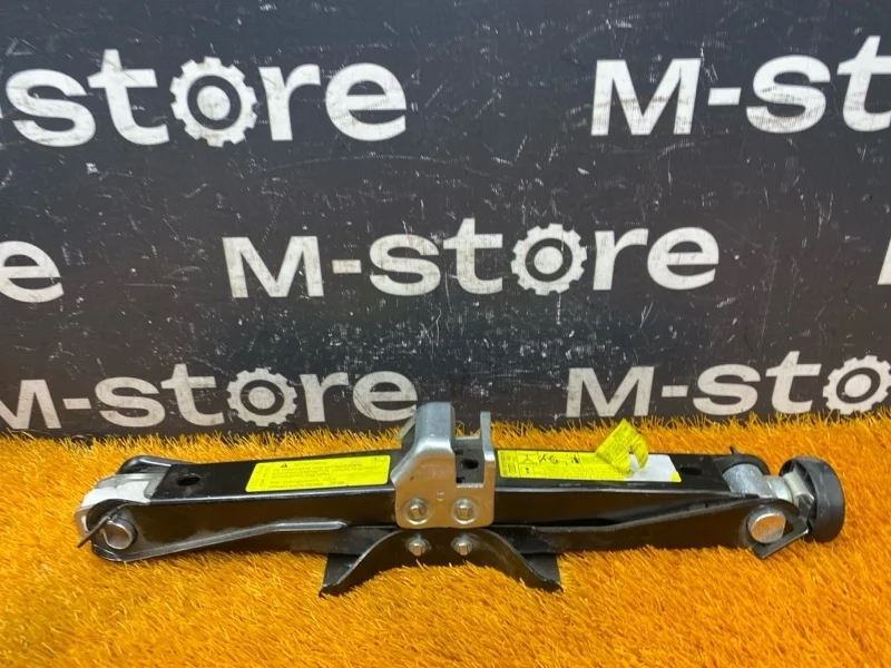 Домкрат Audi A4 2013 8K0011031K B8/8K CDNB