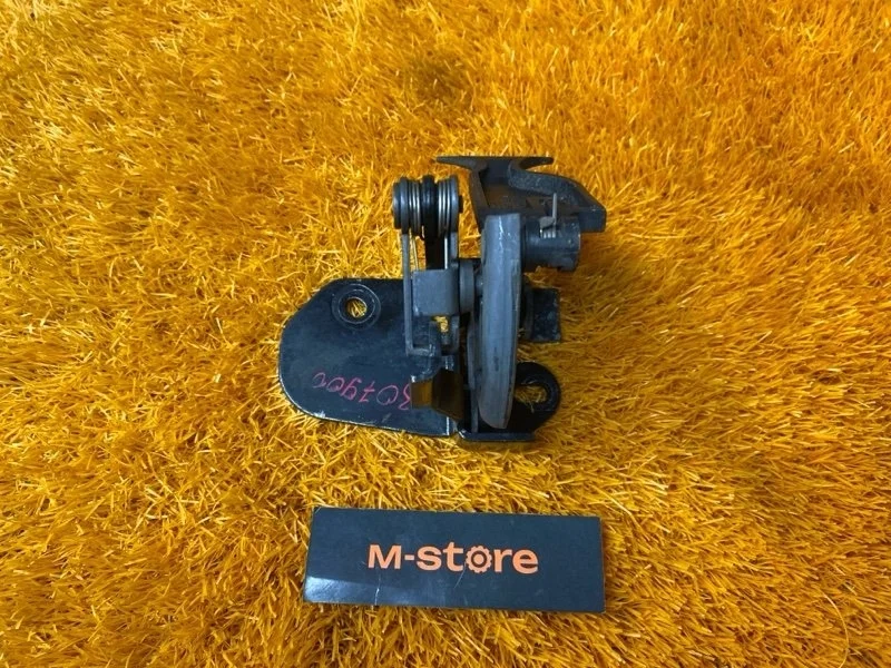 Замок капота Mercedes-Benz C-Class 2004 A2038800264 W203 271.948