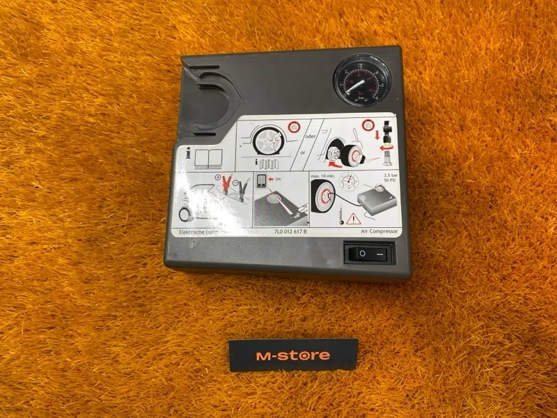 Компрессор подкачки колес Volkswagen Touareg 2011 7L0012617B 7P CGRA