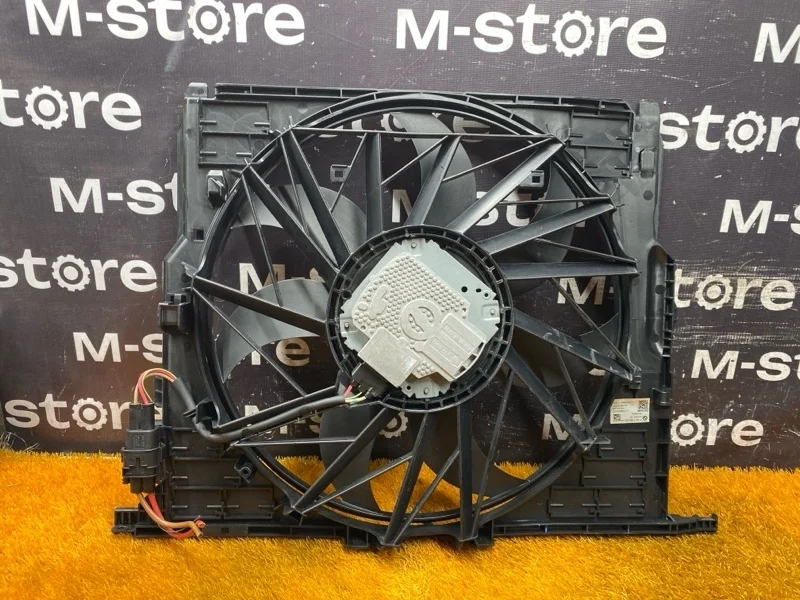 Вентилятор радиатора Bmw 5-Series 2011 17427589031 F11 N52B30A