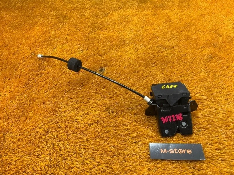 Замок багажника Mercedes-Benz C-Class 2003 A1717500085 W203 271.946