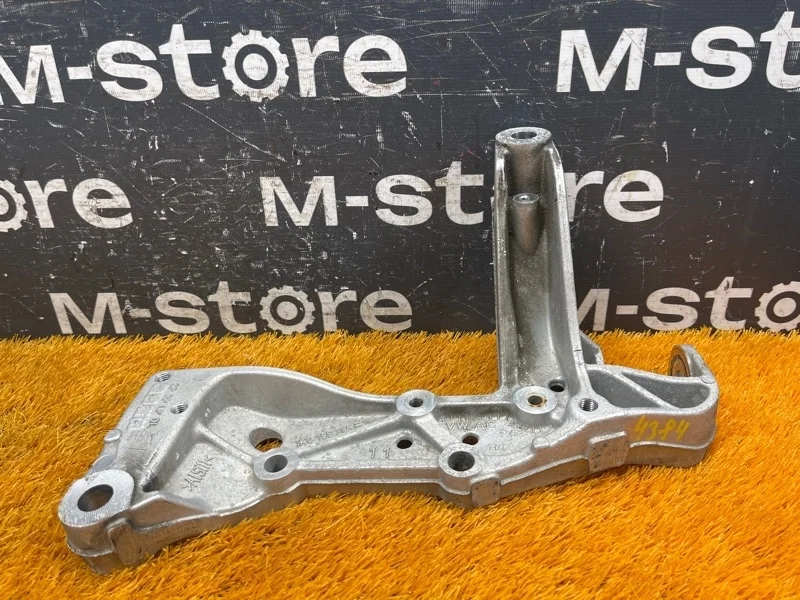 Кронштейн рычага Volkswagen Golf 2012 1K0199295E 1K CBZB, передний левый