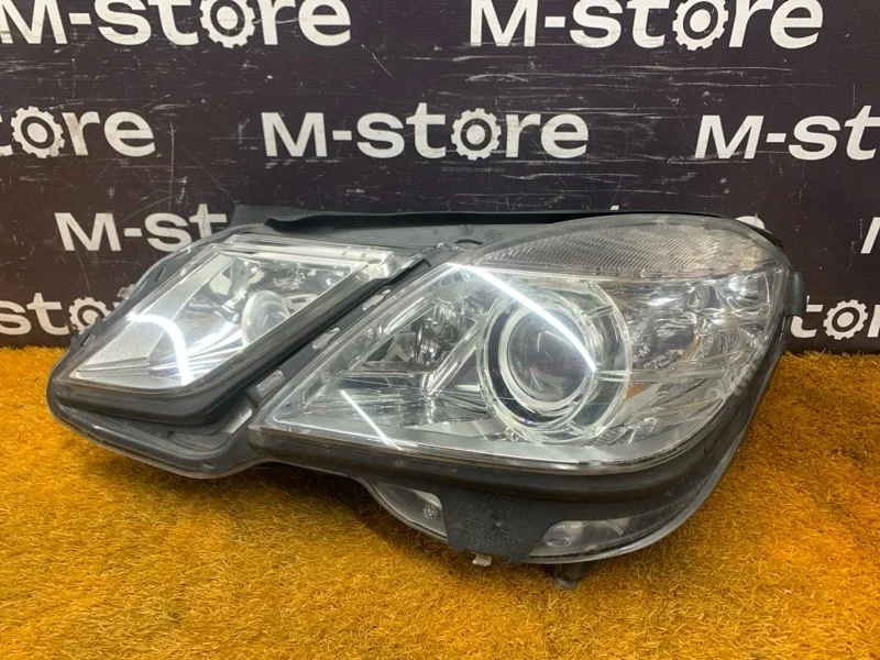 Фара Mercedes-Benz E-Class 2009 A2128204961 W212 272.952, левая