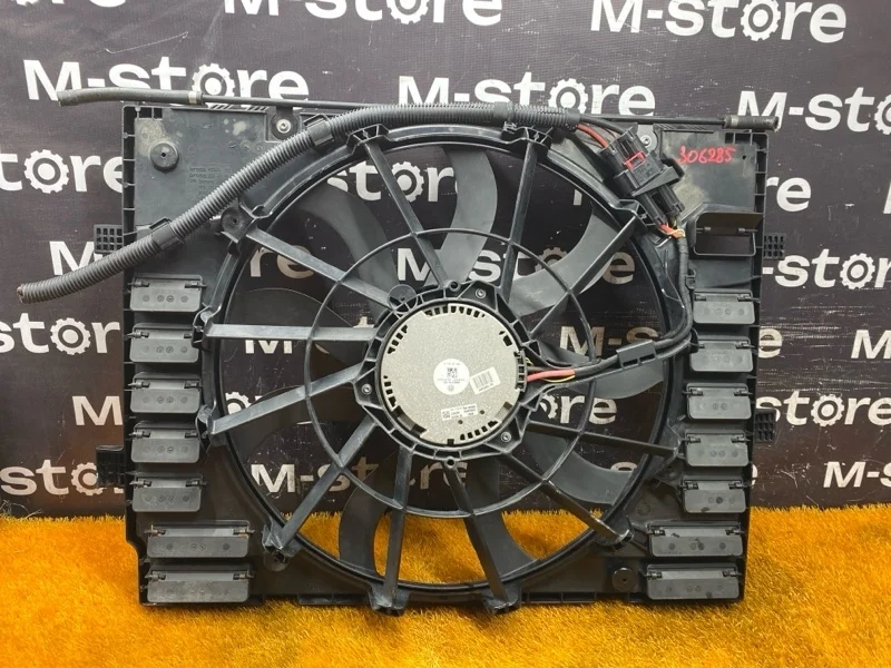 Вентилятор радиатора Volkswagen Touareg 2011 7P0121203H 7P CGRA