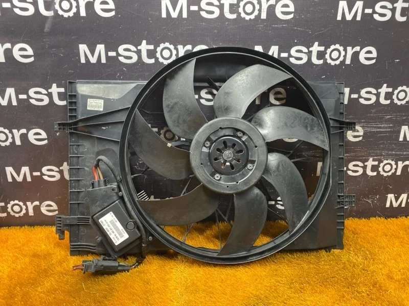 Вентилятор радиатора Mercedes-Benz C-Class 2003 A2035000293 W203 271.946