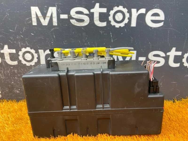 Компрессор центрального замка Mercedes-Benz S-Class 2004 A2208001048 W220 112.972