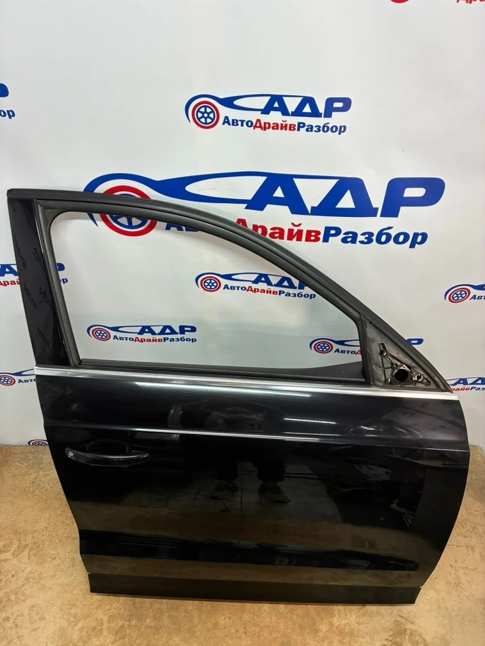 Дверь боковая Audi Q3 2012 8U0831052C 8U CPSA, передняя правая