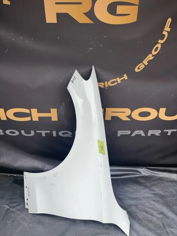 Крыло Mercedes-Benz C-Class A2058800118 A205, переднее левое