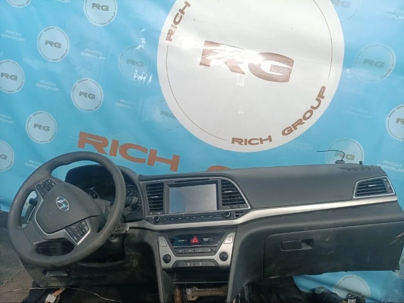 Торпедо Hyundai Elantra 2015 84710F2100TRY AD G4FD