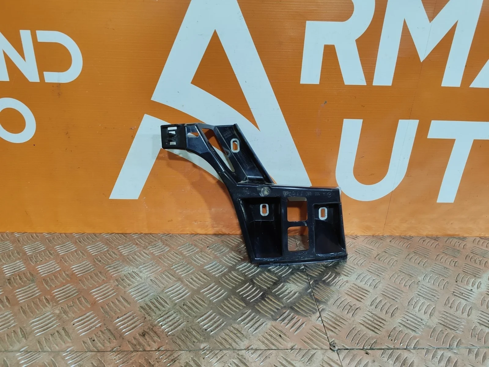 Кронштейн бампера Mercedes ML GLE-Class 2011-2015 W166