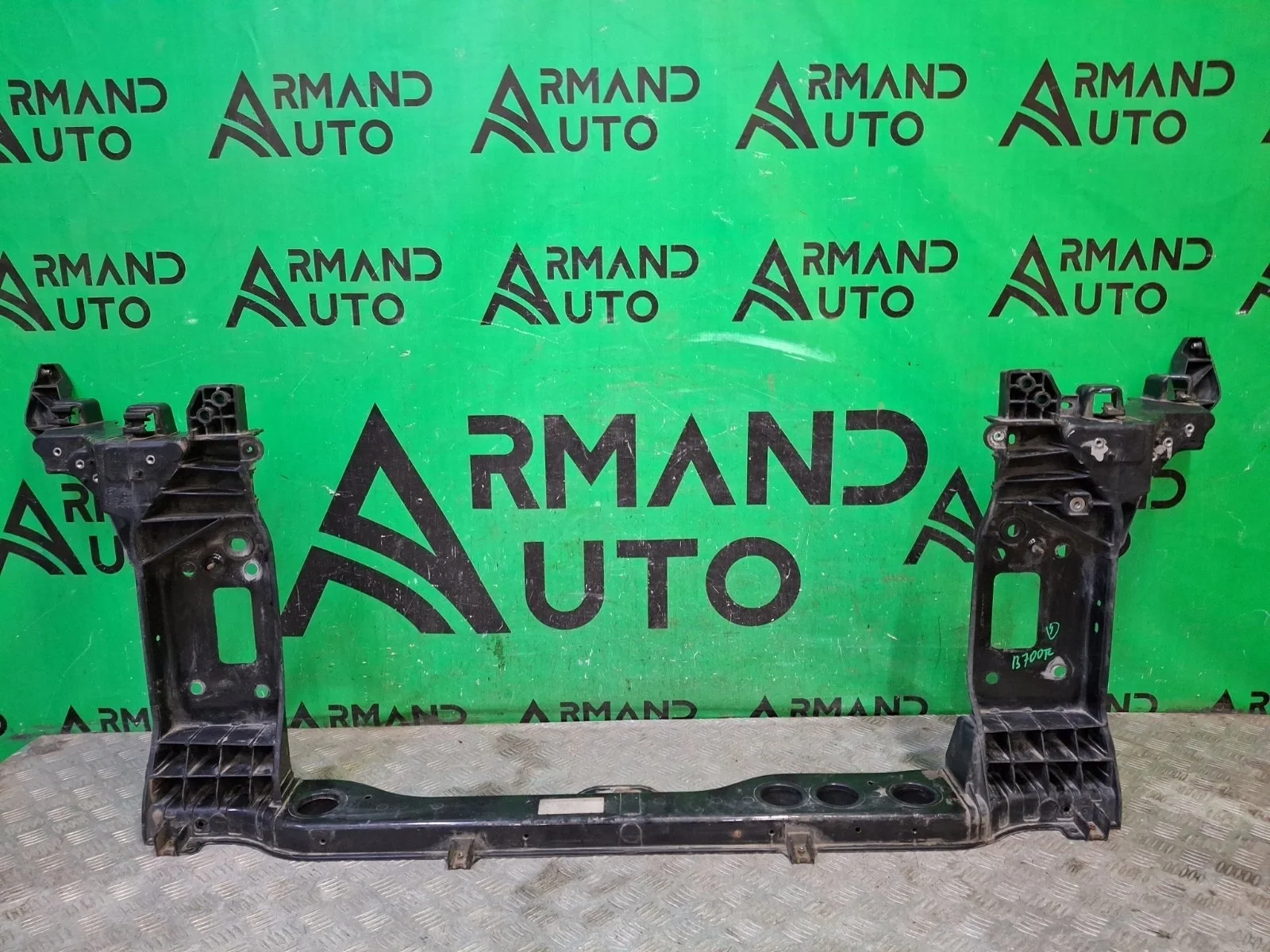 Панель передняя (суппорт радиатора) Hyundai Tucson 2015-2021 3