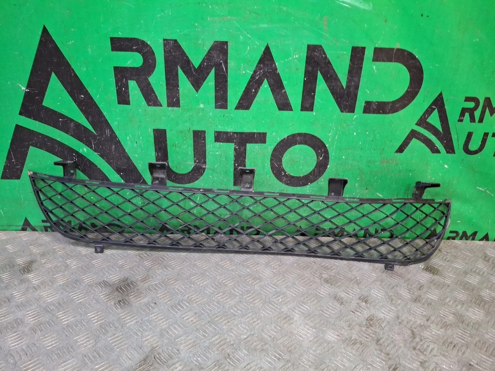 Решетка бампера Mitsubishi L200 2006-2014